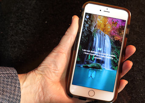 MobilePhone-in-hands